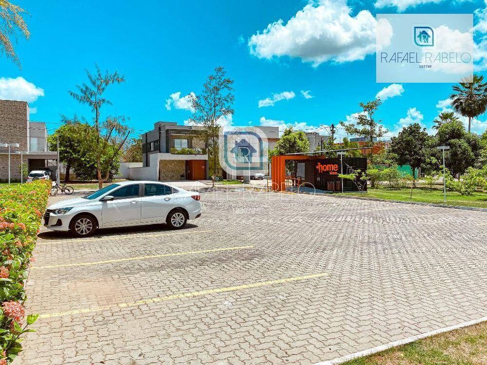 Casa de Condomínio à venda com 4 quartos, 250m² - Foto 2