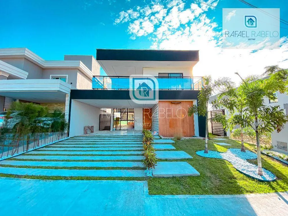 Casa de Condomínio à venda com 4 quartos, 246m² - Foto 1