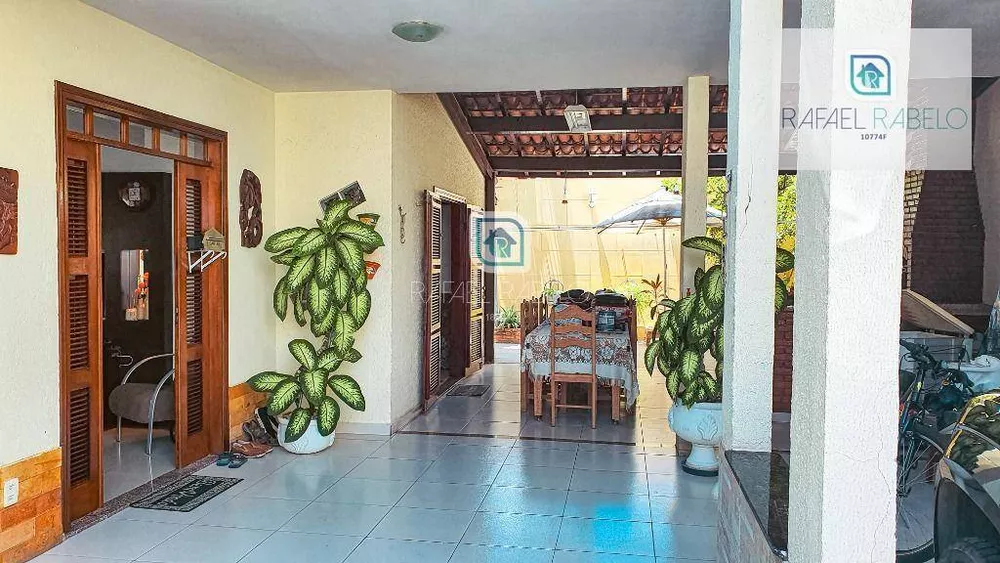 Casa de Condomínio à venda com 4 quartos, 192m² - Foto 2