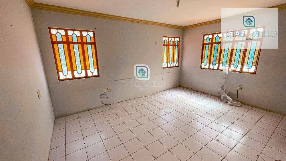 Casa, 5 quartos, 304 m² - Foto 2