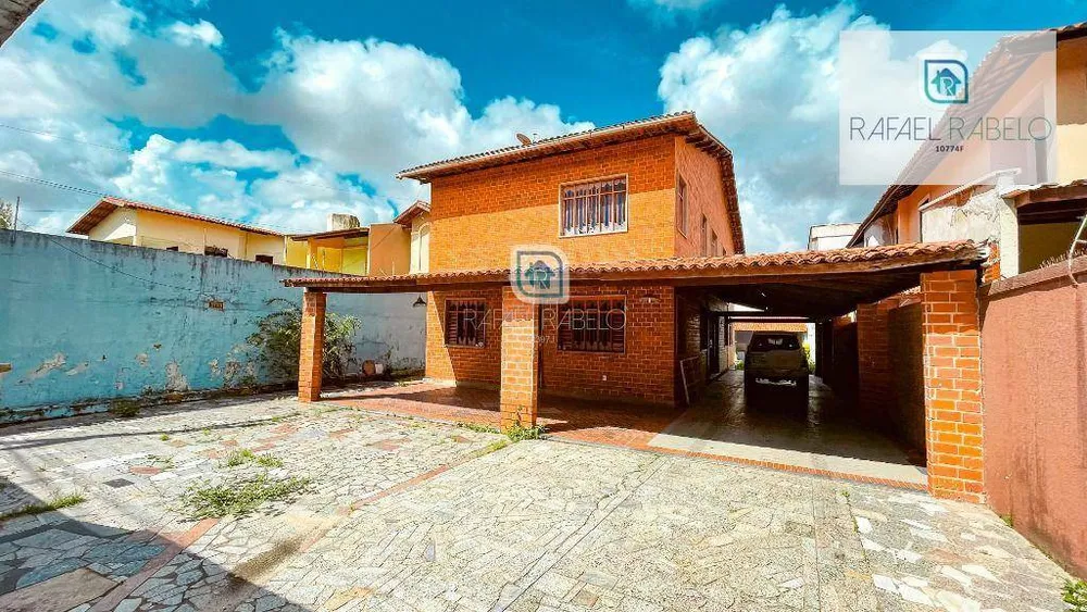Casa, 5 quartos, 304 m² - Foto 1