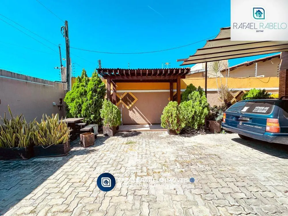 Casa, 5 quartos, 328 m² - Foto 1