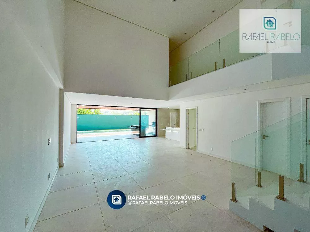 Casa de Condomínio à venda com 4 quartos, 293m² - Foto 2