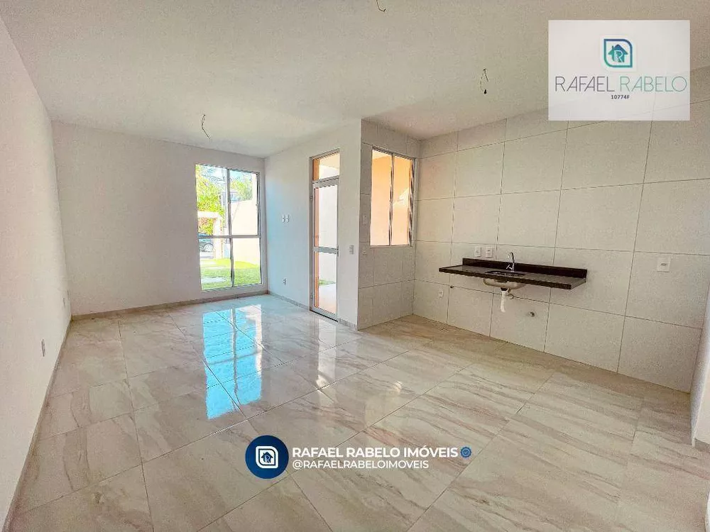 Casa à venda com 2 quartos, 66m² - Foto 4