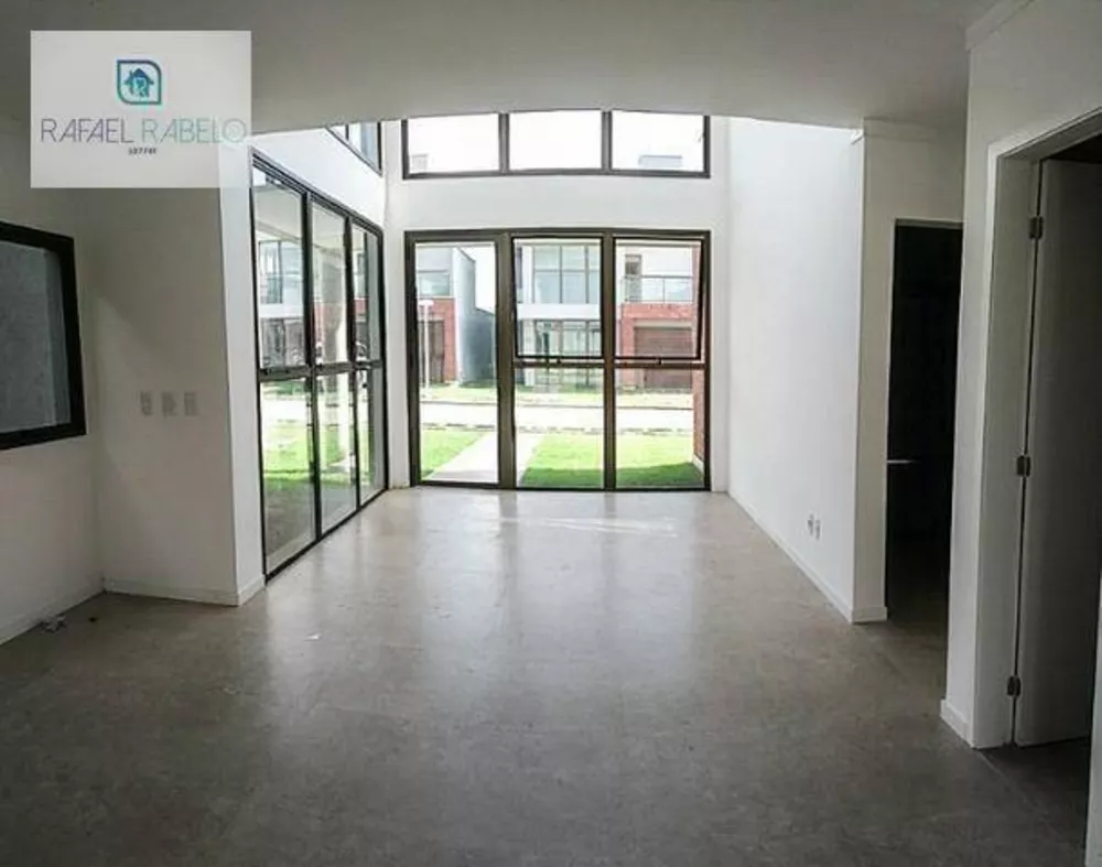 Casa de Condomínio à venda com 3 quartos, 236m² - Foto 2