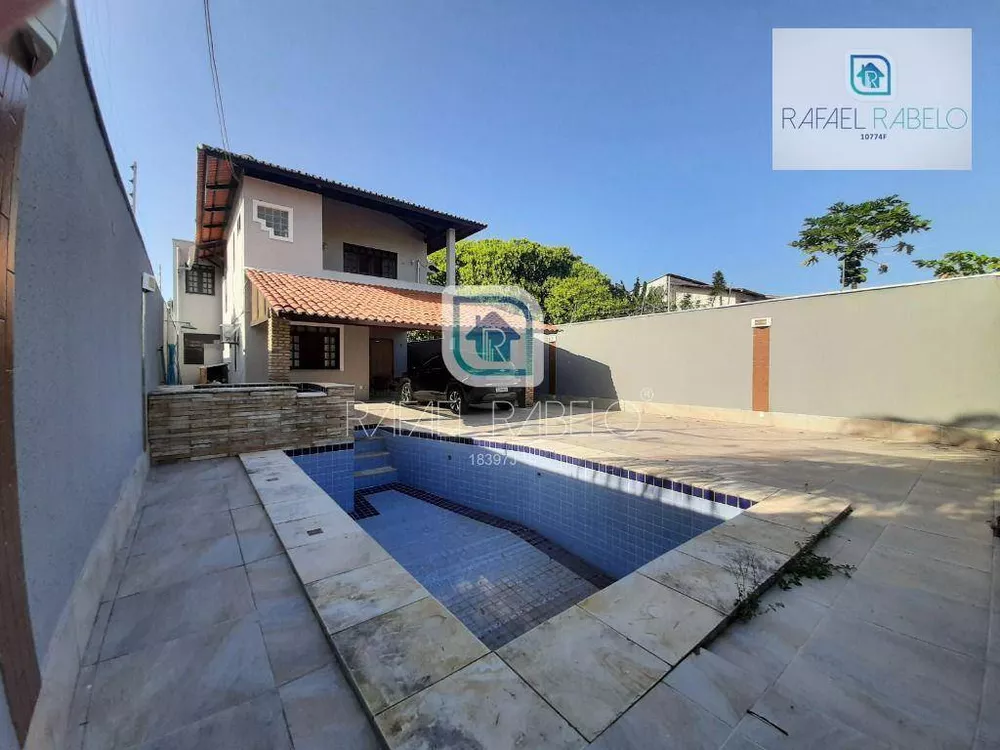 Casa à venda com 4 quartos, 184m² - Foto 1