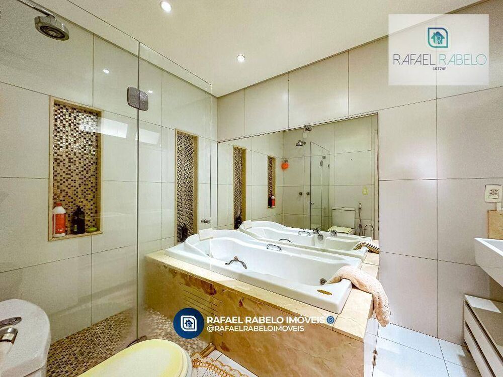 Casa de Condomínio à venda com 3 quartos, 249m² - Foto 1