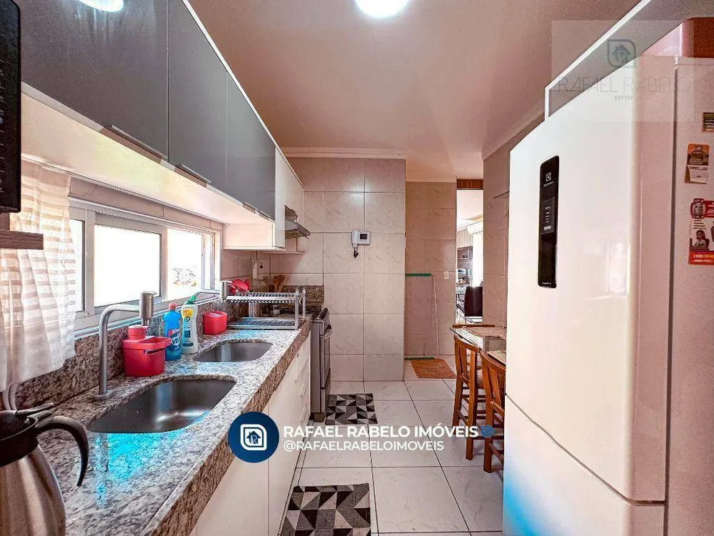 Casa, 4 quartos, 224 m² - Foto 2