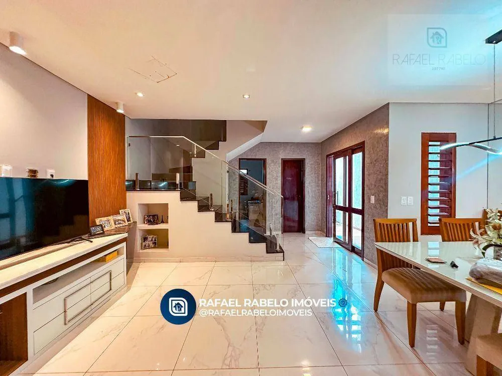 Casa, 3 quartos, 228 m² - Foto 1