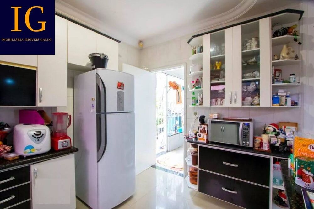 Casa à venda com 4 quartos, 224m² - Foto 8