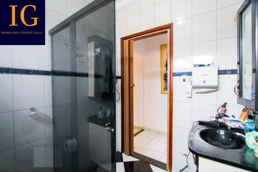 Casa à venda com 4 quartos, 224m² - Foto 9