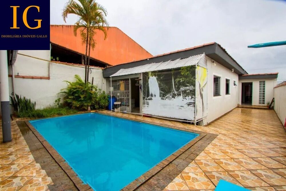 Casa à venda com 4 quartos, 224m² - Foto 2