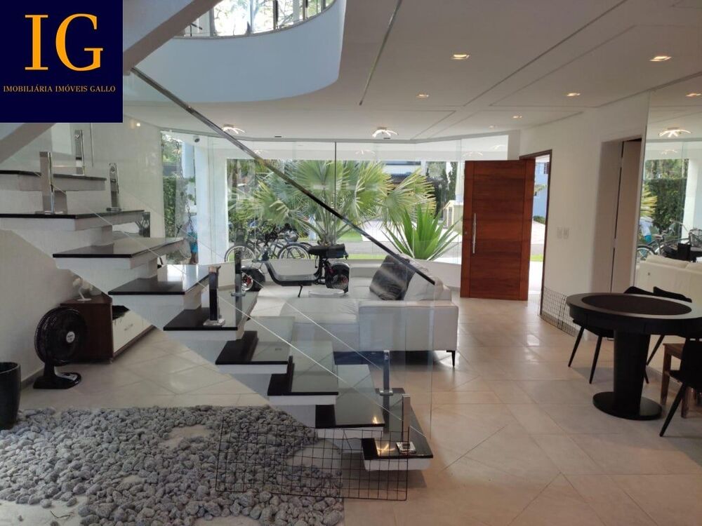 Casa, 3 quartos, 279 m² - Foto 1
