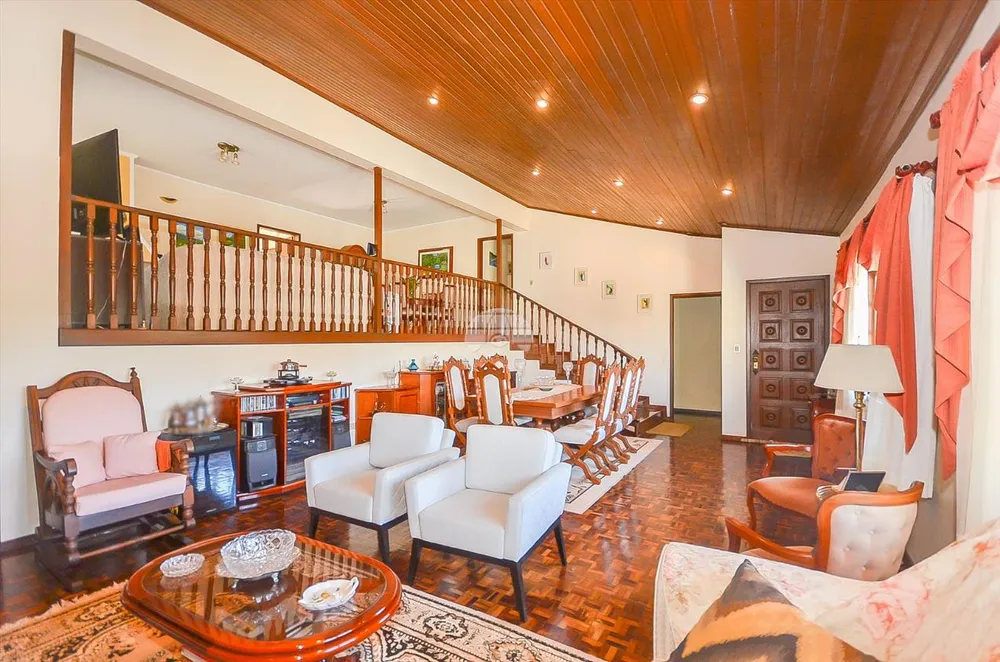 Casa, 4 quartos, 245 m² - Foto 2