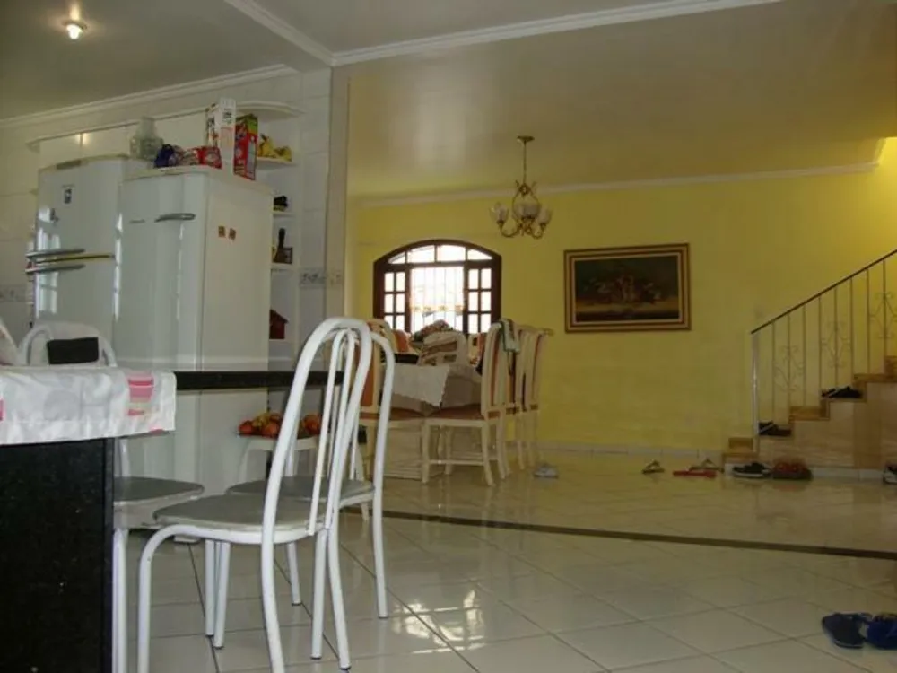 Casa, 5 quartos, 277 m² - Foto 3