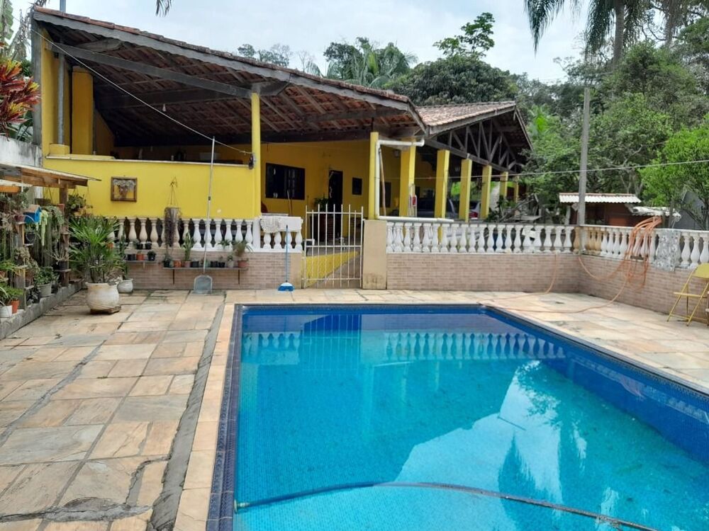 Chácara à venda com 4 quartos, 1500m² - Foto 1