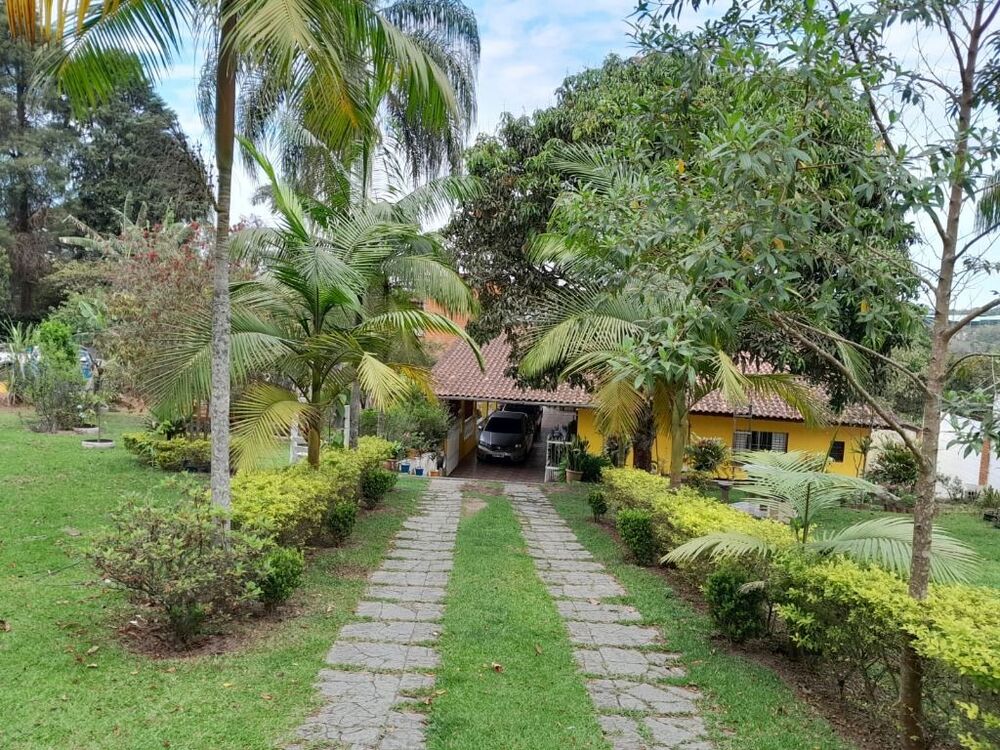 Chácara à venda com 4 quartos, 1500m² - Foto 2