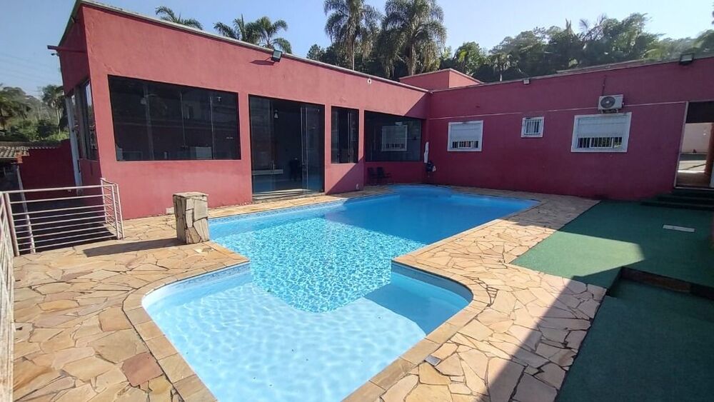 Chácara à venda com 3 quartos, 1200m² - Foto 1