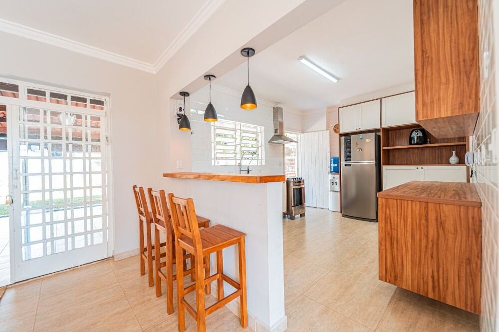 Casa à venda e aluguel com 3 quartos, 418m² - Foto 7