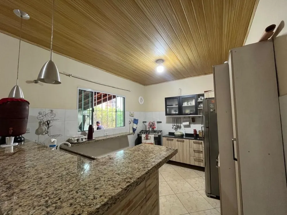 Chácara, 2 quartos, 1002 m² - Foto 2