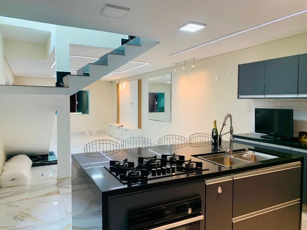 Casa, 3 quartos, 216 m² - Foto 2