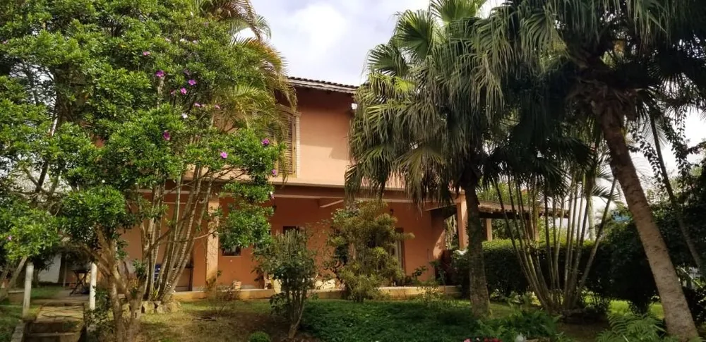 Chácara, 3 quartos, 1140 m² - Foto 1