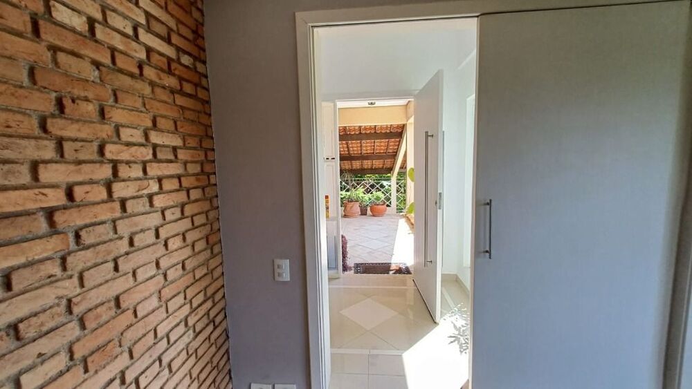 Casa de Condomínio à venda e aluguel com 4 quartos, 258m² - Foto 2