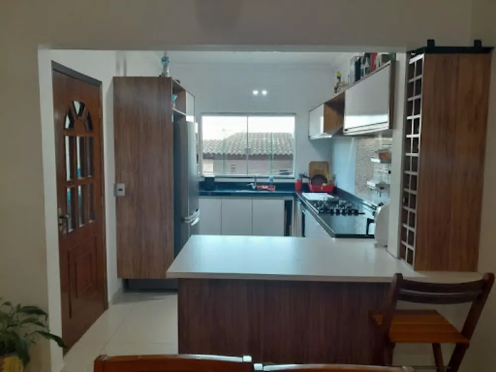 Casa, 3 quartos, 182 m² - Foto 3