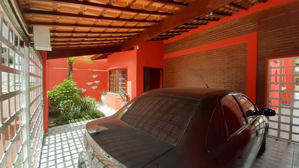 Casa, 4 quartos, 238 m² - Foto 1