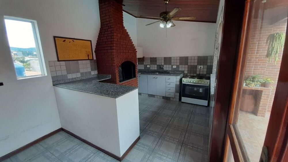 Casa, 4 quartos, 238 m² - Foto 2