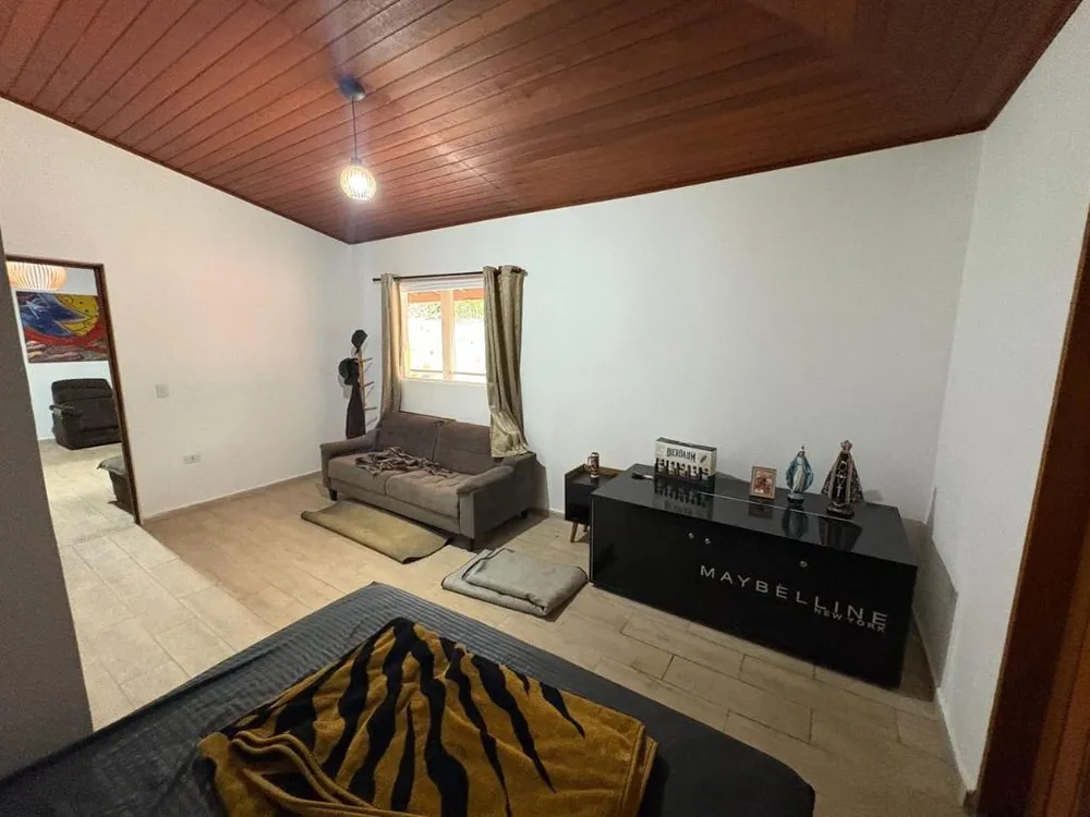 Chácara, 3 quartos, 1000 m² - Foto 1
