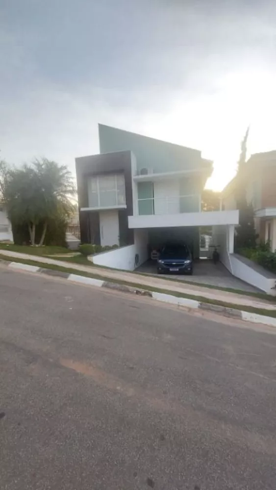 Casa de Condomínio à venda com 3 quartos, 182m² - Foto 1