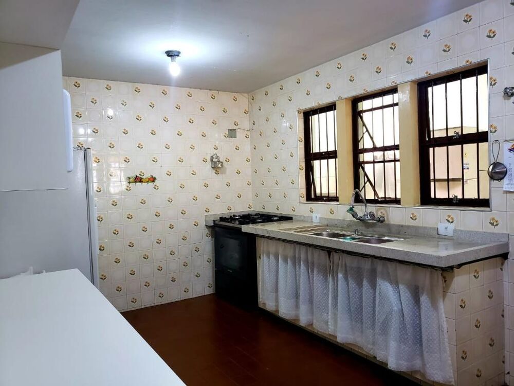 Casa, 4 quartos, 261 m² - Foto 2