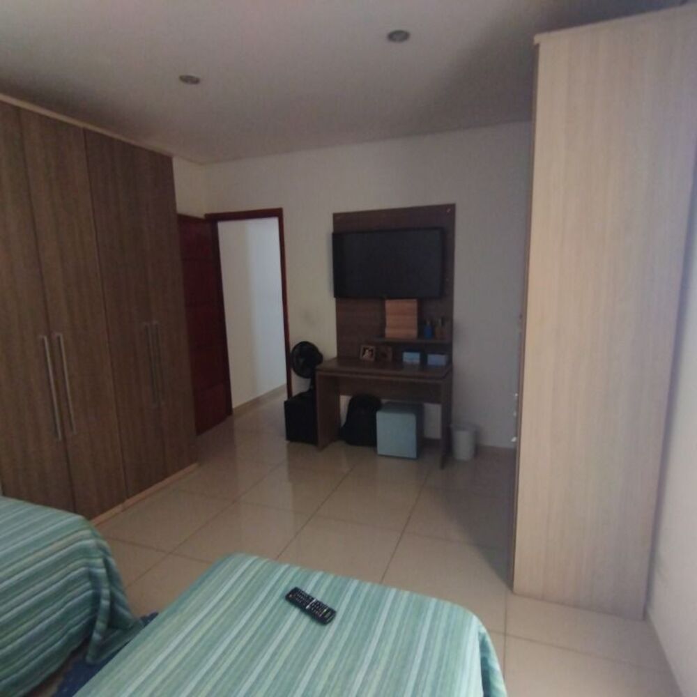 Casa, 4 quartos, 267 m² - Foto 1
