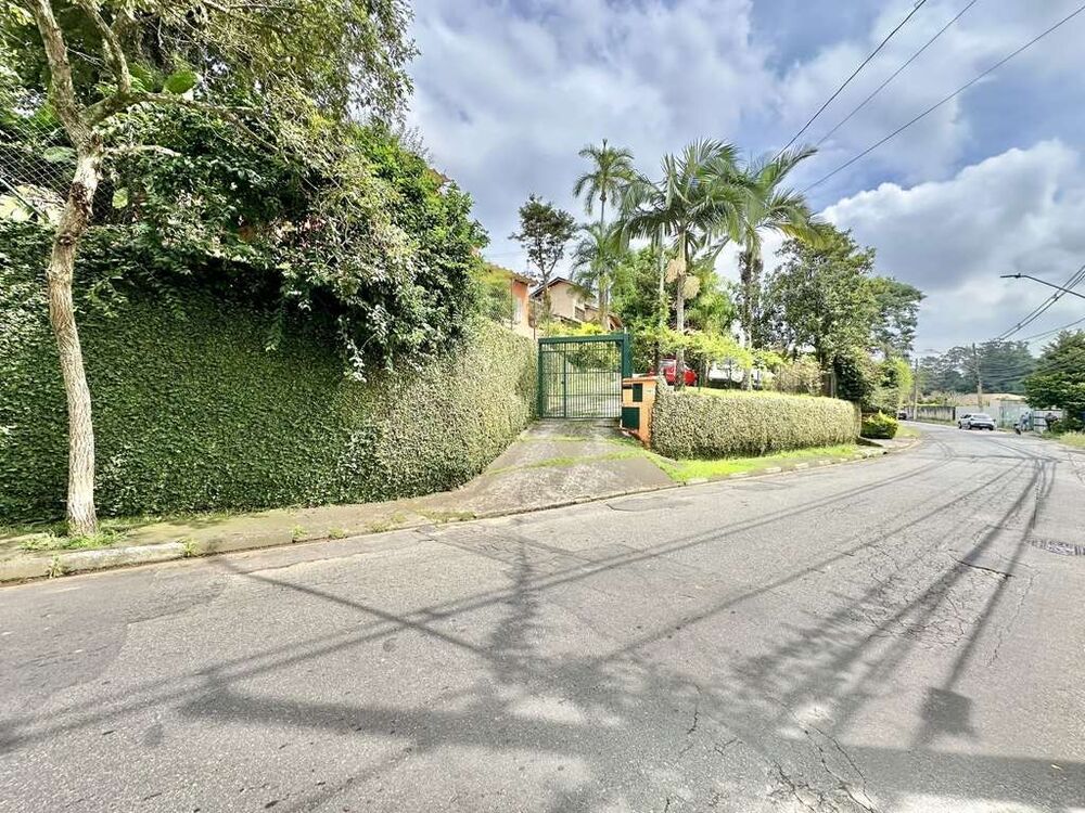 Casa, 4 quartos, 218 m² - Foto 2