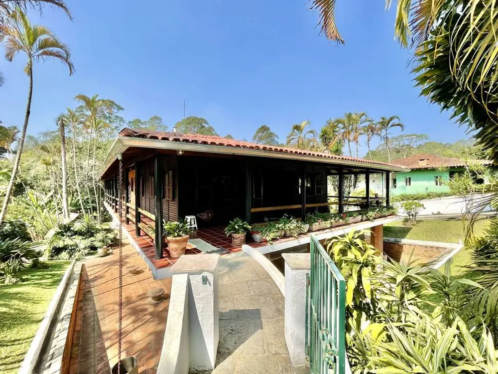 Chácara, 4 quartos, 2413 m² - Foto 1