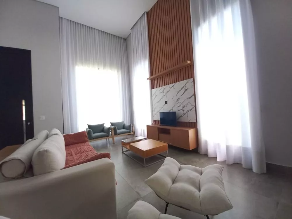 Casa de Condomínio à venda com 4 quartos, 300m² - Foto 2