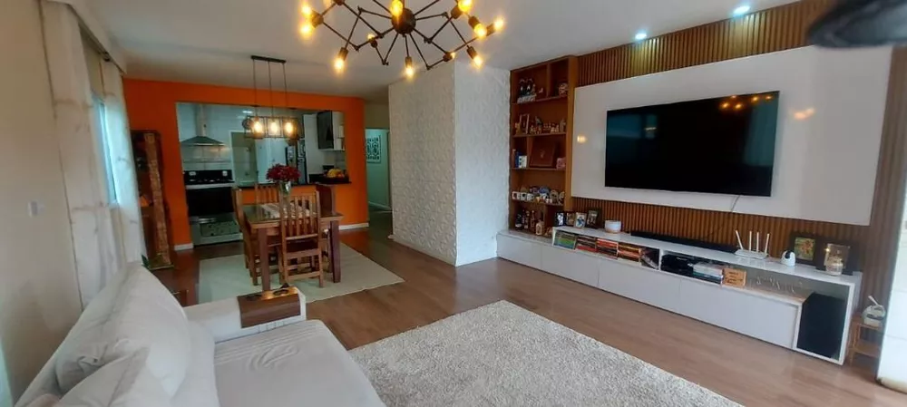 Casa de Condomínio à venda com 3 quartos, 198m² - Foto 4