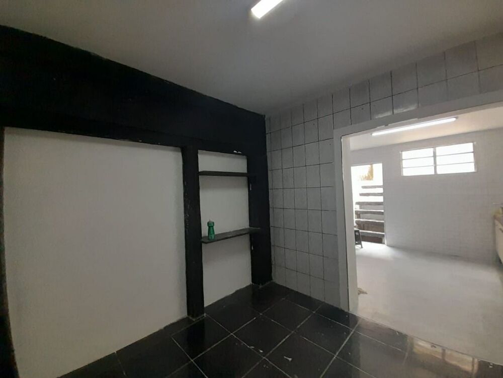 Casa à venda e aluguel com 2 quartos, 175m² - Foto 13