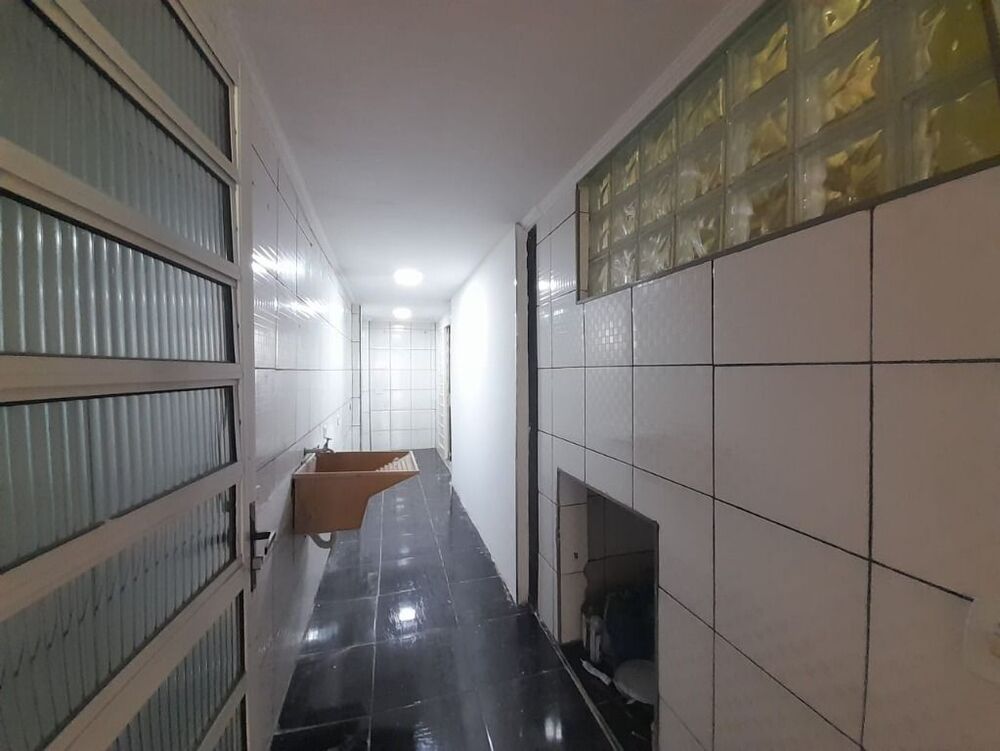 Casa à venda e aluguel com 2 quartos, 175m² - Foto 12