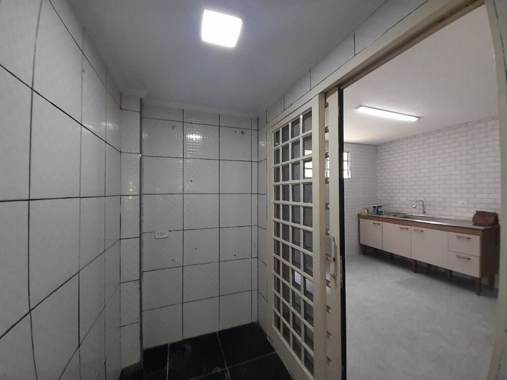 Casa à venda e aluguel com 2 quartos, 175m² - Foto 10