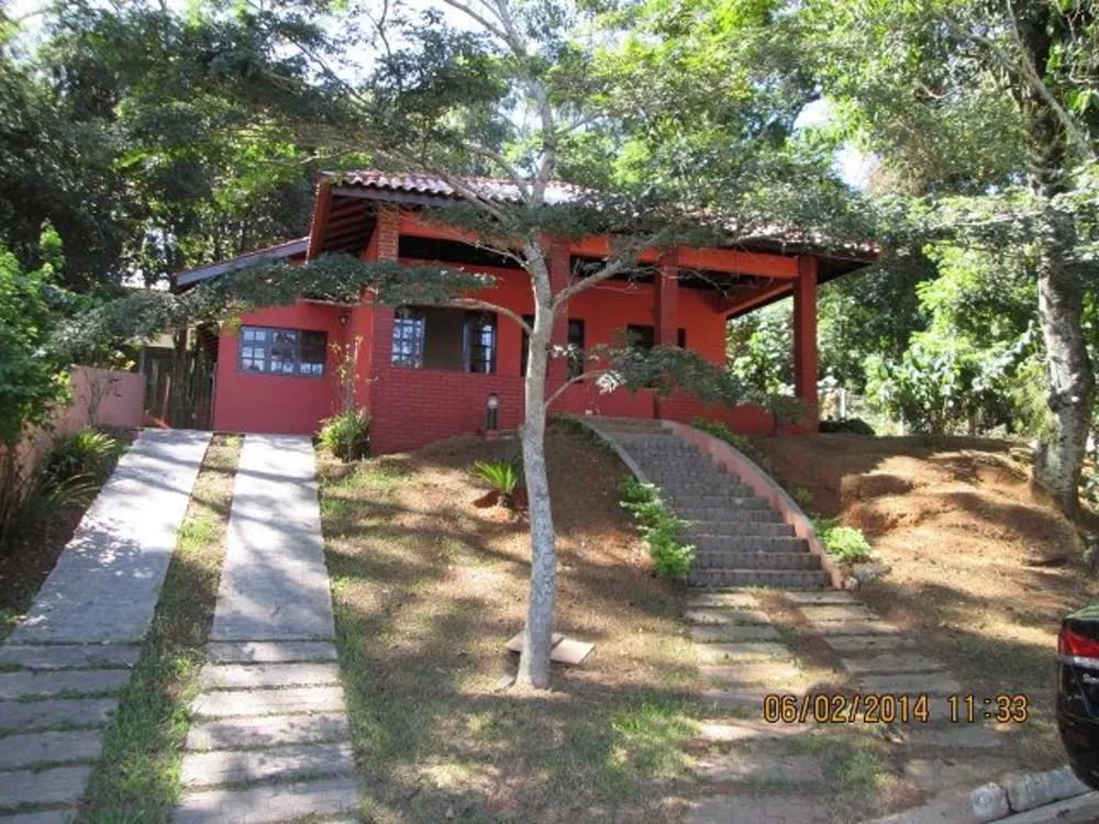 Casa de Condomínio para alugar com 4 quartos, 200m² - Foto 2