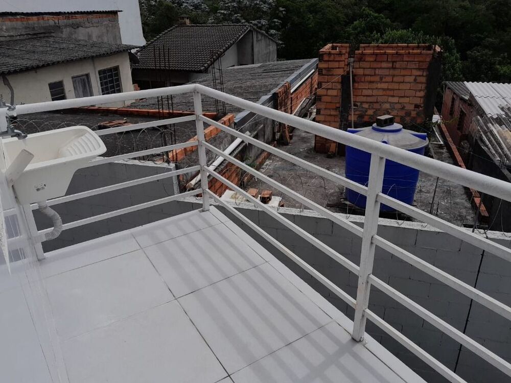 Casa à venda com 3 quartos, 78m² - Foto 1