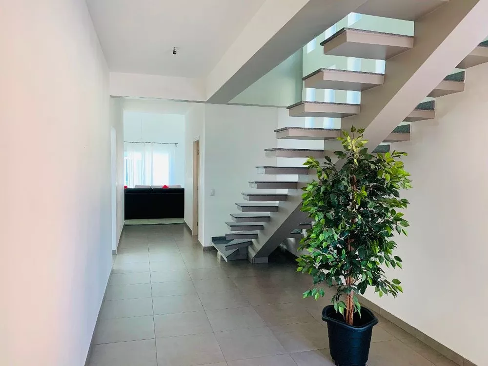 Casa de Condomínio à venda com 3 quartos, 380m² - Foto 4