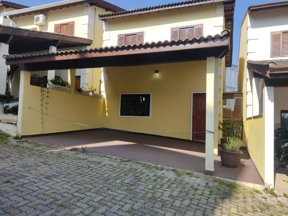 Casa à venda com 3 quartos, 154m² - Foto 1