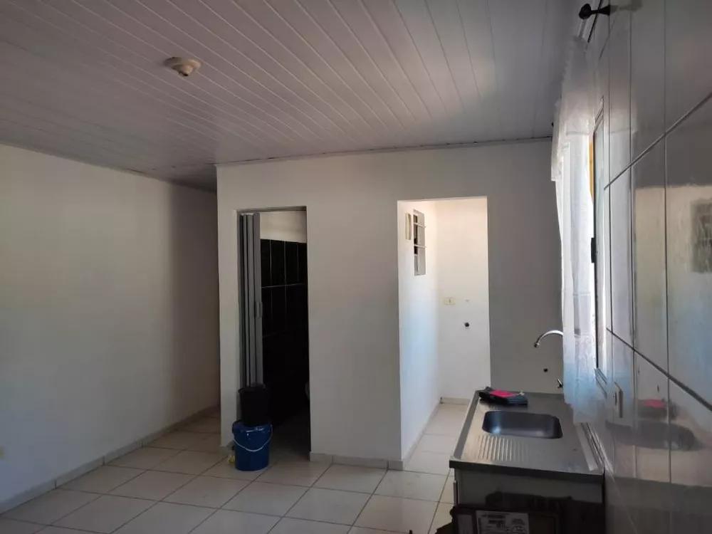 Casa à venda com 1 quarto, 166m² - Foto 2