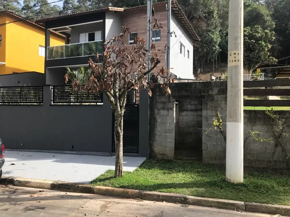 Casa de Condomínio à venda com 3 quartos, 180m² - Foto 2