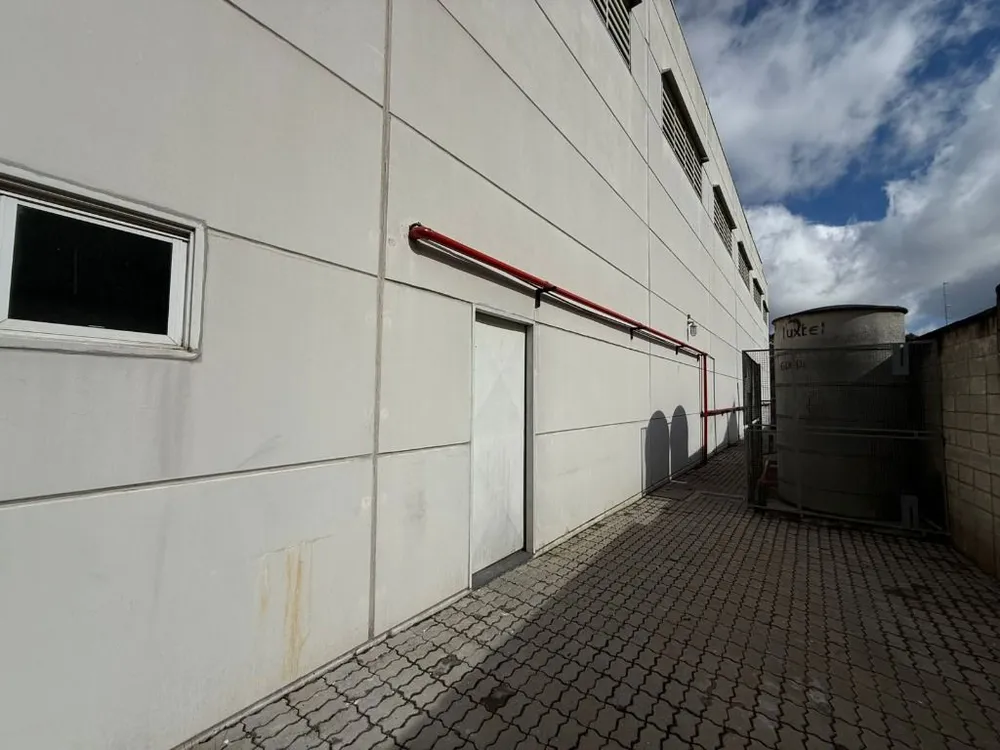 Depósito-Galpão, 1228 m² - Foto 1