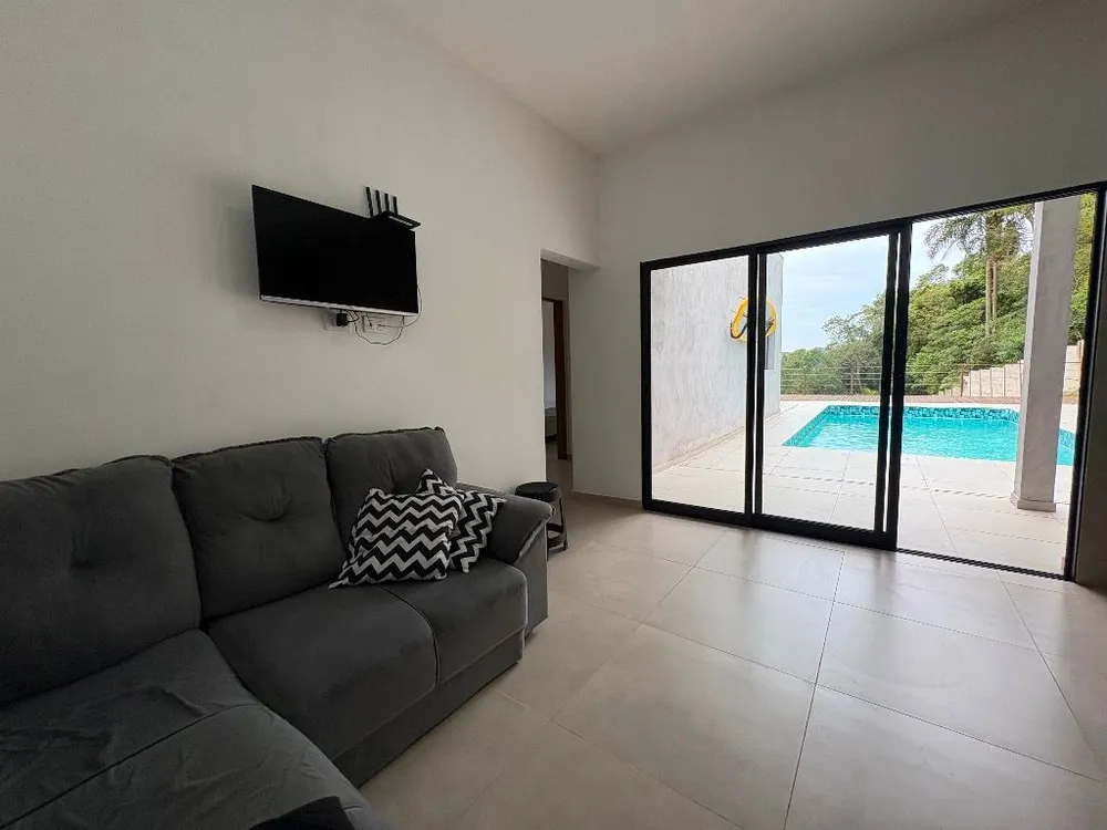 Chácara, 3 quartos, 1390 m² - Foto 2