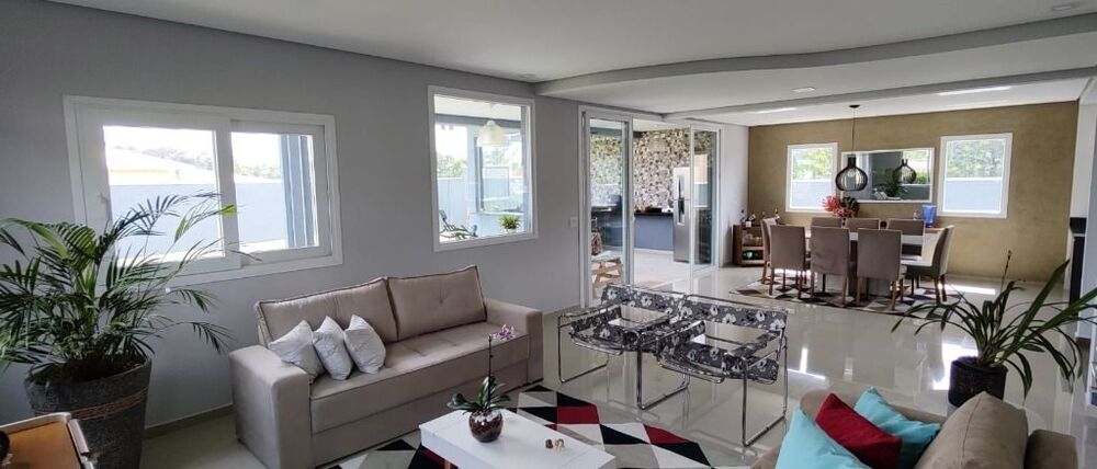 Casa de Condomínio à venda com 3 quartos, 525m² - Foto 1